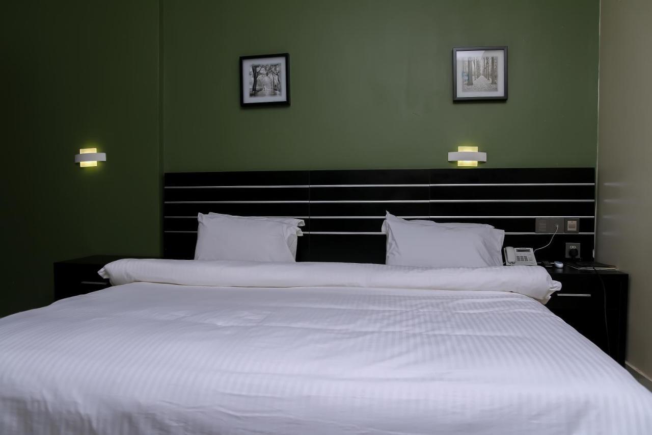 Albertville Luxury Rooms Ilesa Экстерьер фото