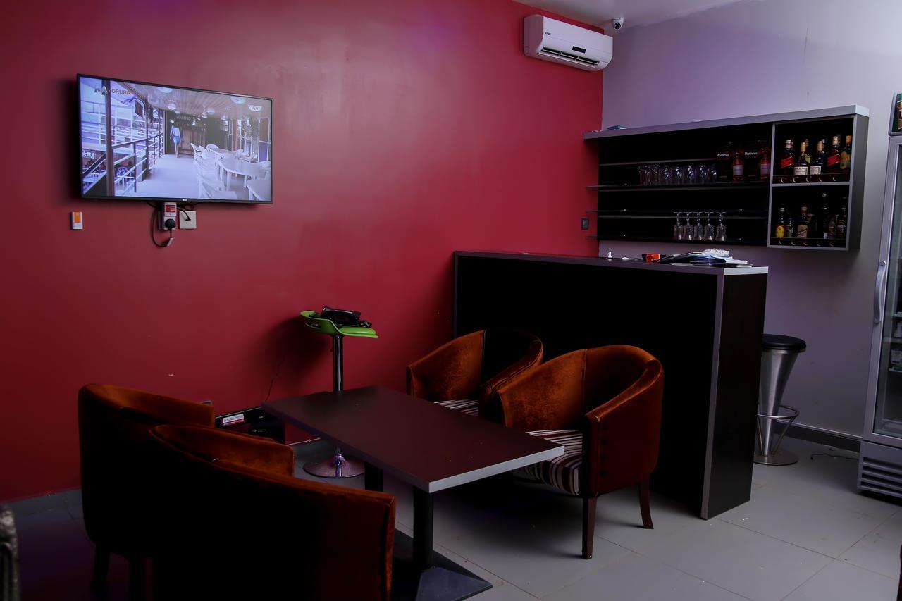 Albertville Luxury Rooms Ilesa Экстерьер фото